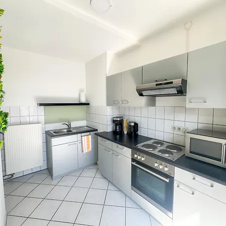 Pakito Zentrum - 3 - Balkon - Lage - Parkplatz アパート *