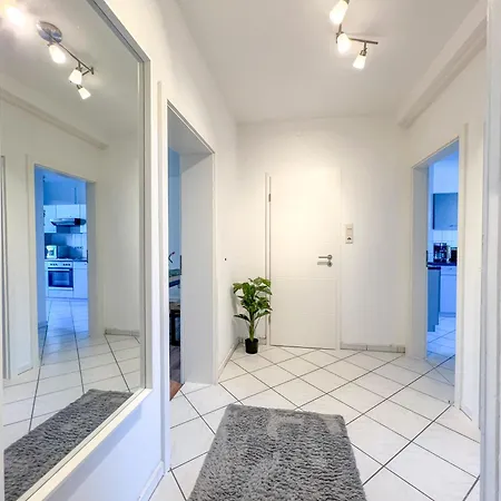 Pakito Zentrum - 3 - Balkon - Lage - Parkplatz Apartament *