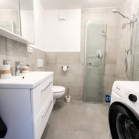Zentrum - 3 - Balkon - Lage Apartment Kassel